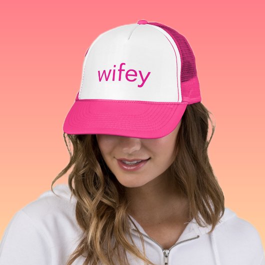Wifey Cap – Perfect Bridal Accessory, Wedding Head Truckerkappe