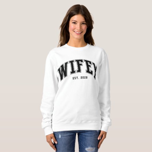 Wifey | Eigener schwarzer Text Sweatshirt (Vorne ganz)