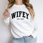 Wifey | Eigener schwarzer Text Sweatshirt