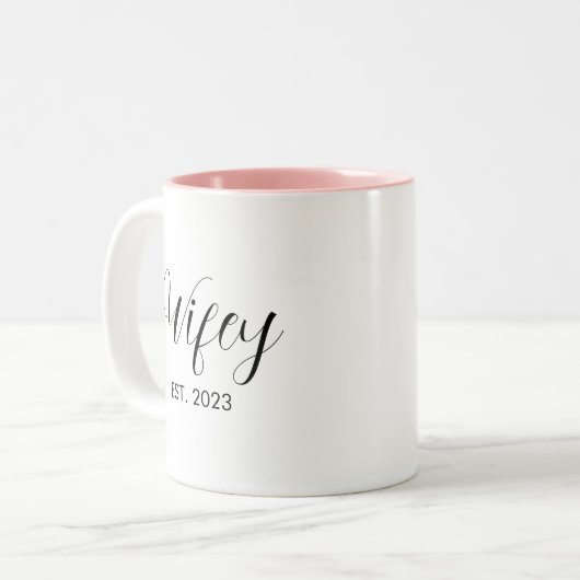 Wifey Elegant Black Script White Women Zweifarbige Tasse (Vorderseite Links)