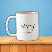 Wifey Elegant Black Script White Women Zweifarbige Tasse
