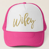 Wifey Gold Foil und Pink Trucker Hat Truckerkappe (Vorderseite)