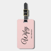 Wifey Newlyred Modern Script Custom Monogram Name Gepäckanhänger (Vorderseite vertikal)