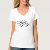 Wifey roter Herz-T - Shirt V-Hals (Vorderseite)