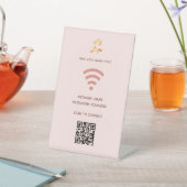 Wifi-Geschäftslogo QN-Code-Prüfung für eine Verbin Sockelschild (In SItu)