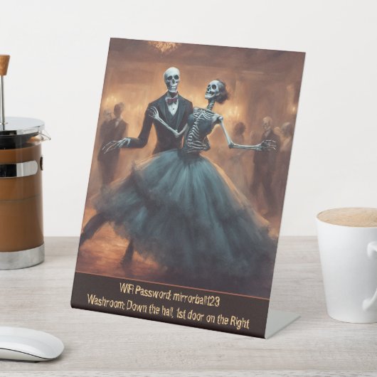 WiFi Password Halloween Dance Party Sockelschild (In SItu)