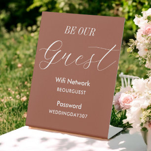 WiFi Terracotta Be Our Guest Wedding Brown Sockelschild