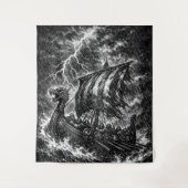 Wikinger-Langschiff im Sturm — Ink Saga Art Wandteppich (Vorderseite)