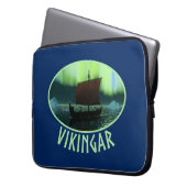 Wikingschiff und Nordlichter Laptopschutzhülle (Vorderseite Links)
