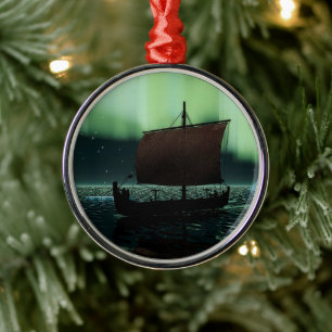 Wikingschiff und Nordlichter Ornament Aus Metall