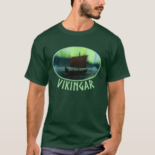 Wikingschiff und Nordlichter T-Shirt