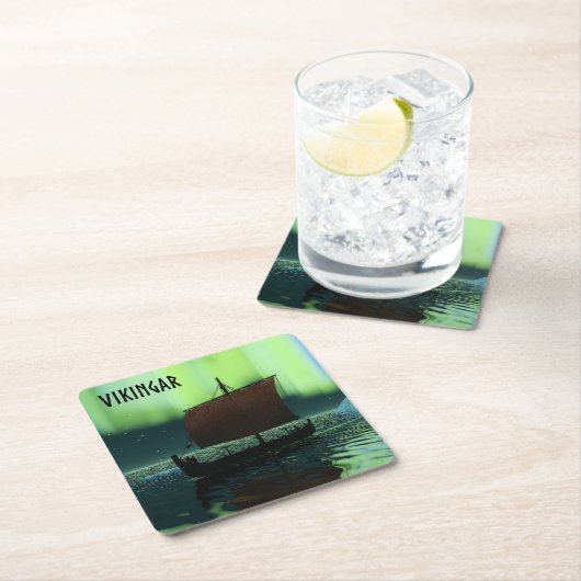 Wikingschiff unter Nordlicht Rechteckiger Pappuntersetzer (Vor Ort)