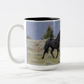 Wild-Black-Stallion-Tasse Zweifarbige Tasse (Links)