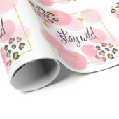 Wild bleibe, Leopardendruck, rosa Kreise Geschenkpapier (Rolleneckpunkt)
