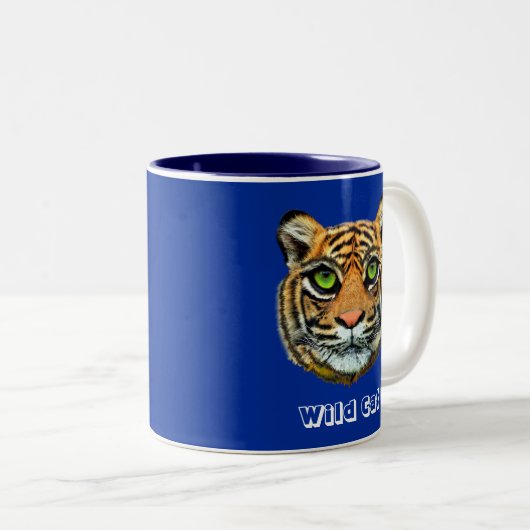 Wild Cat on Blue Zweifarbige Tasse (VorderseiteRechts)