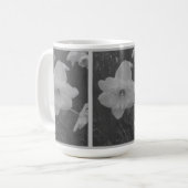 Wild Daffodil Kaffeetasse (Vorderseite Links)