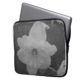 Wild Daffodil Laptopschutzhülle (Vorderseite Links)
