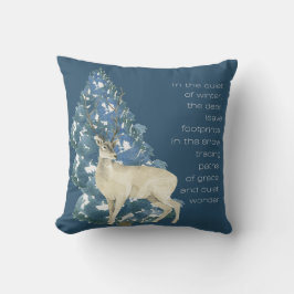 Wild Deer Footprints in Snow – Winter Nature Art Kissen