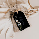 Wild Forest Floral Black Wedding Gift Tags Geschenkanhänger<br><div class="desc">Diese wildromantischen,  schwarzen Hochzeitsmarken sind perfekt für eine rustikale Hochzeitsfeier. Dieses Design zeichnet sich durch handbemalte Aquarellfarben,  Weiß- und Blauwald-Blume mit grünem Blattwerk in schwarzem Hintergrund aus.</div>