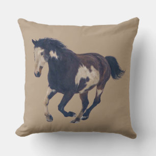 Wild Galloping Pinto American Paint Horse Kissen