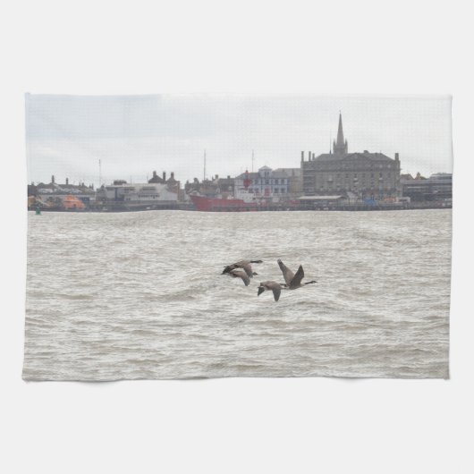 Wild Geese Geschirrtuch (Horizontal)
