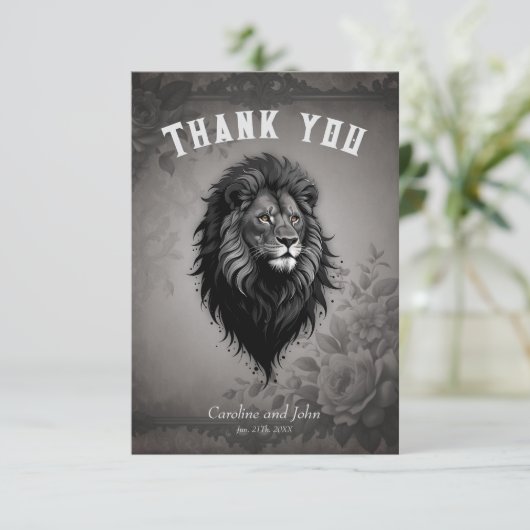 Wild Grace: auffallendes Portrait eines Löwen Dankeskarte (Stehend Vorderseite)