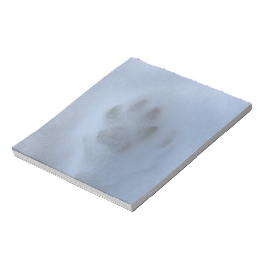 Wild grauer Wolf Paw Print im Winterschnee Notizblock (Rotiert)