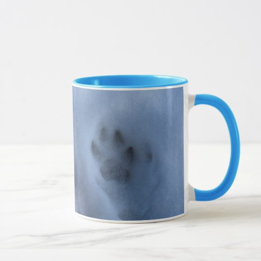 Wild grauer Wolf Paw Print im Winterschnee Tasse (Rechts)