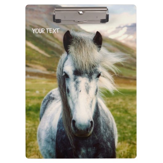 Wild Gray Horse Klemmbrett (Vorderseite)