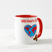 Wild Hearts Explore Karte und Wanderschuhe Kunst Tasse (VorderseiteRechts)