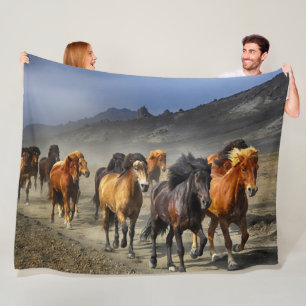 WILD HORSES FLEECEDECKE