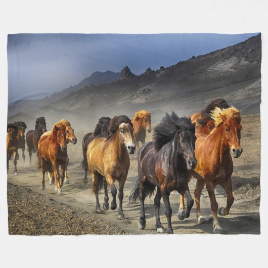 WILD HORSES FLEECEDECKE (Vorderseite (Horizontal))