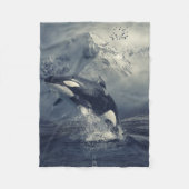 Wild Killer Whale Jumping Fleecedecke (Vorderseite)