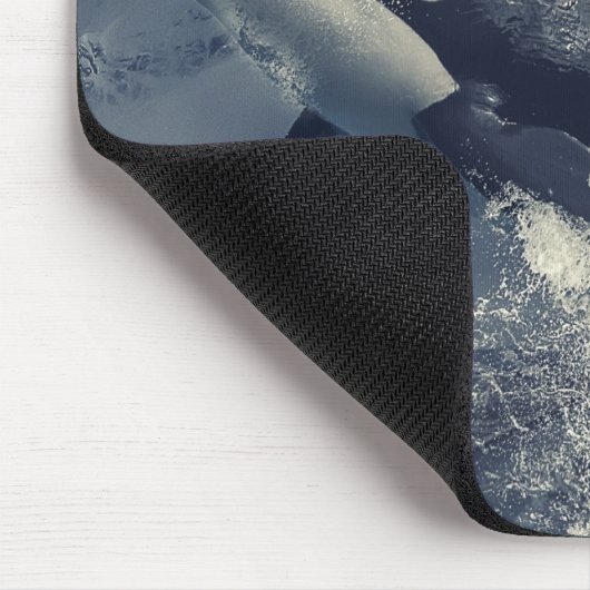 Wild Killer Whale Jumping Mousepad (Ecke)
