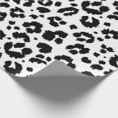 Wild Leopard Print Schwarz-weiß Wrapping Paper Geschenkpapier (Ecke)