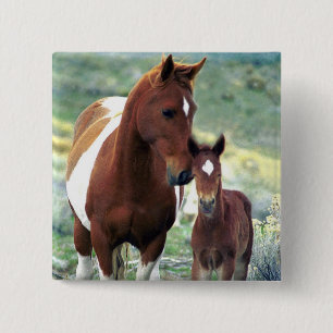 Wild Mare und Foal Button