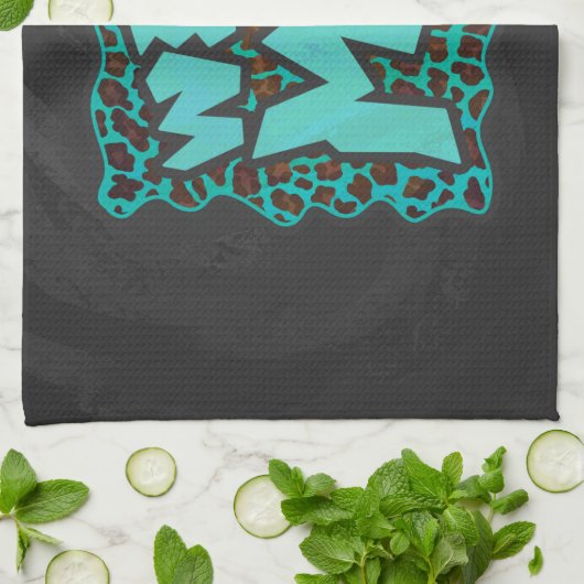 Wild Me Brown und Aquamarin Leopard Design Handtuch (Gefaltet)