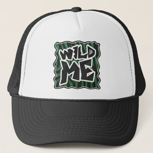 Wild Me Green and Black Zebra Pattern Truckerkappe (Vorderseite)