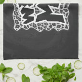 Wild Me Leopard Weiß und Schwarz Handtuch (Gefaltet)