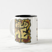 Wild Me Snake Brown and Gold Print Zweifarbige Tasse (Vorderseite Links)