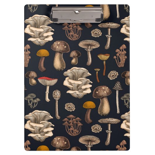 Wild Mushrooms on Grafit Klemmbrett (Vorderseite)