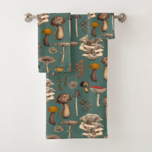 Wild Mushrooms on pine green Badhandtuch Set