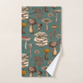 Wild Mushrooms on pine green Badhandtuch Set (Handtuch)