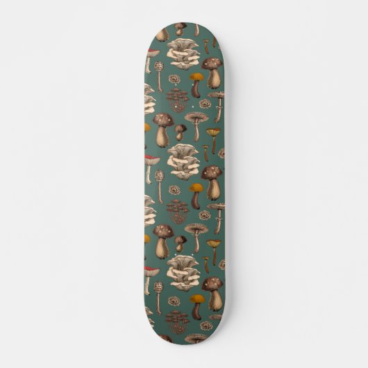 Wild Mushrooms on pine green Skateboard (Vorne)