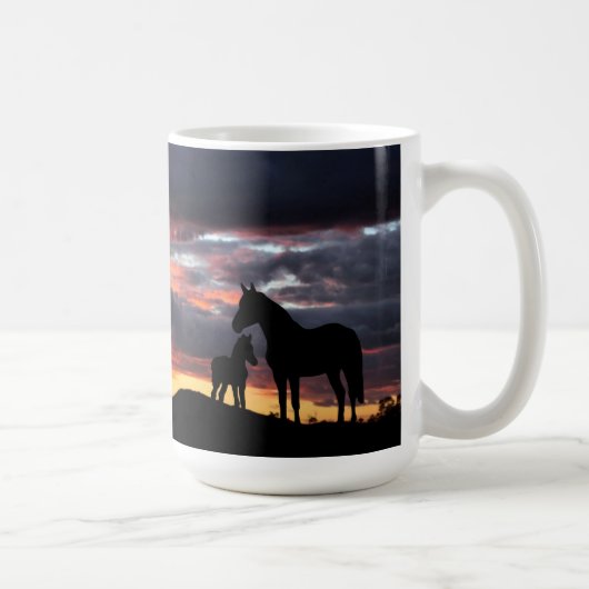 Wild Mustang Mare und Foal Coffee Tasse (Rechts)