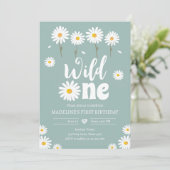 Wild One Daisy Boho Dusty Blue Girl Erster Geburts Einladung (Stehend Vorderseite)