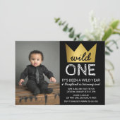 Wild One First Birthday Foto Einladung (Stehend Vorderseite)