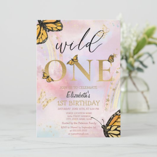 Wild One Gold Butterflies Rainbow Birthday Einladung (Stehend Vorderseite)