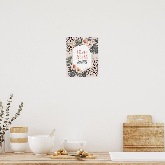 Wild One Leopard Print Girl's Birthday Foto Booth Poster (Küche)