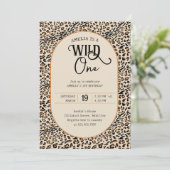 Wild One Leopard Print Neutral 1. Geburtstag Einladung (Stehend Vorderseite)